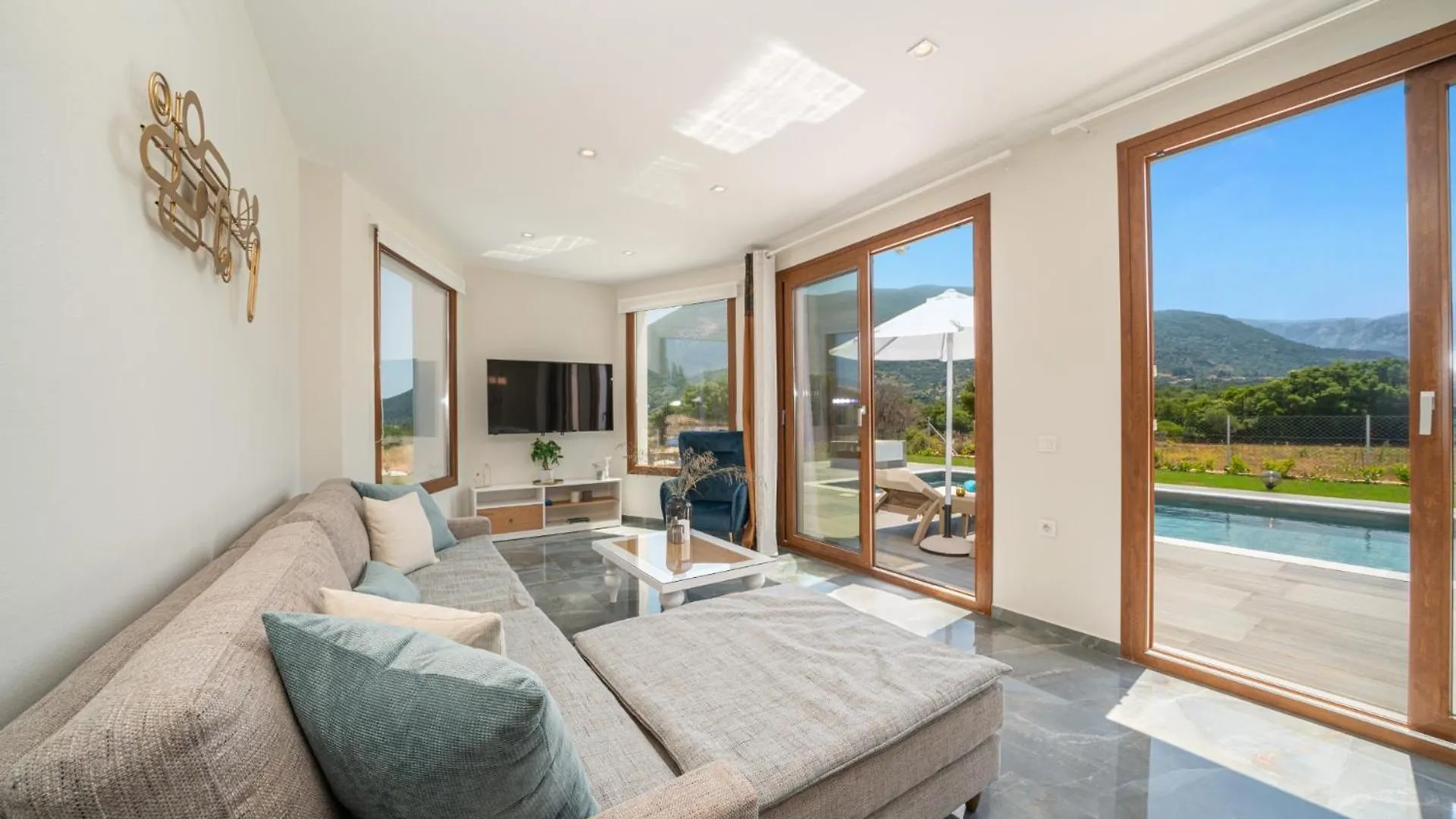 Villa Drogarati Retreat By Villa Plus Chaliotata